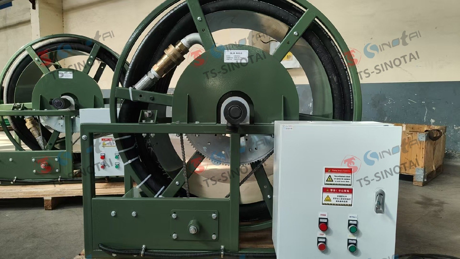 What is no guy-line workover rig