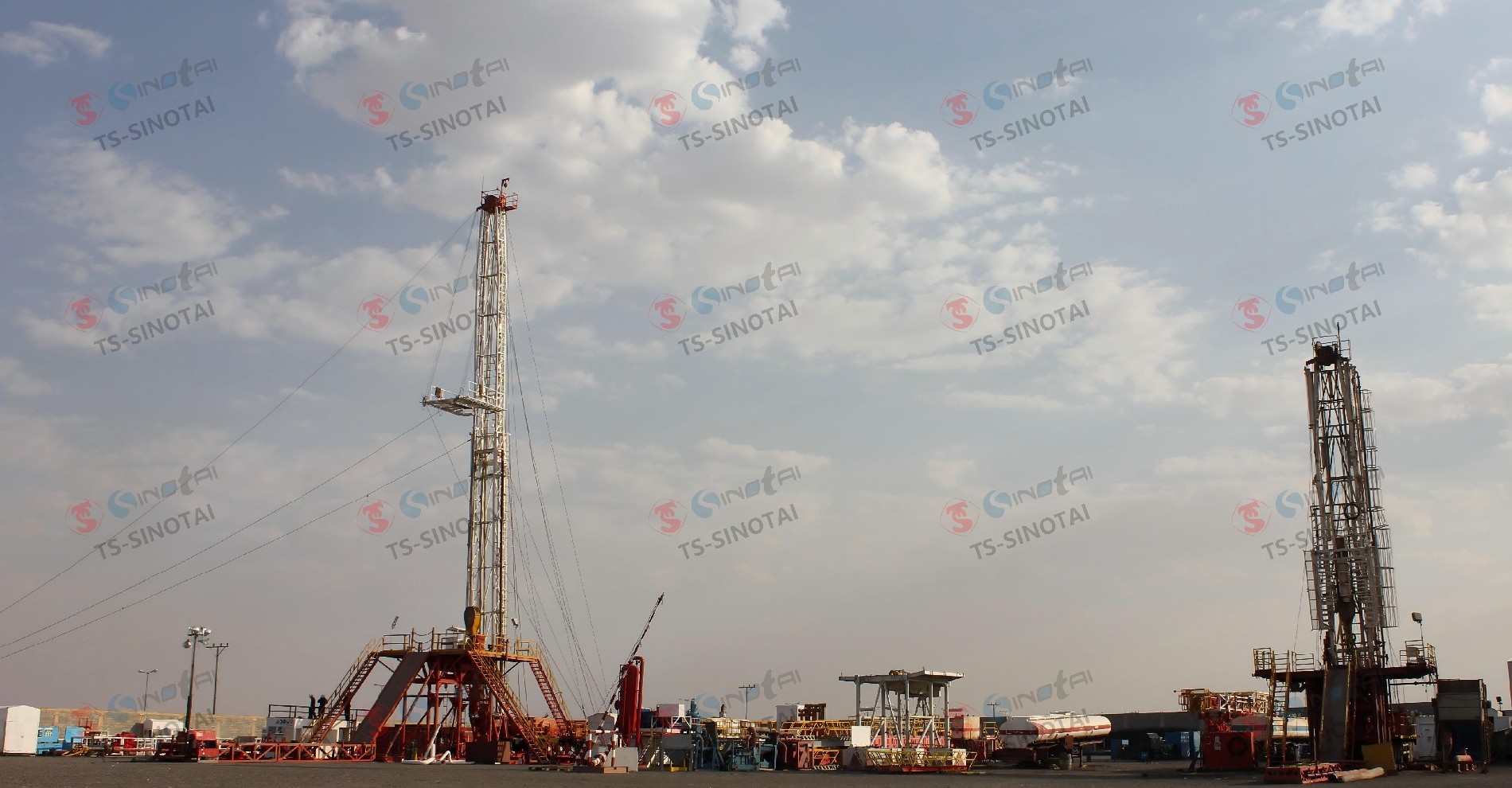 What is no guy-line workover rig